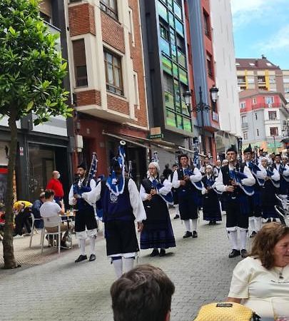Albergue Turistico La Peregrina Oviedo Dış mekan fotoğraf